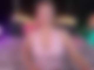 Live cam show with LylaYeess - Pink on Latina Girls