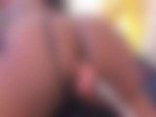 Live cam show with AdaBennett - Deepthroat on Camsoda