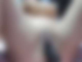 Live cam show with kattysquirt - Flashing on livesuperchat.net