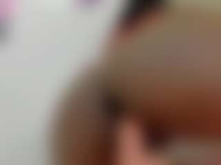Live cam show with KendraChavez - Ebony Teen (18+) on luckytryst.com