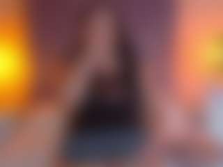 Live cam show with Alice Jones - Mature on liverealitysex.com
