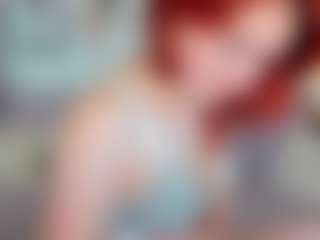 Live cam show with CreamyLissa - Strip MILF on SpankPalCams
