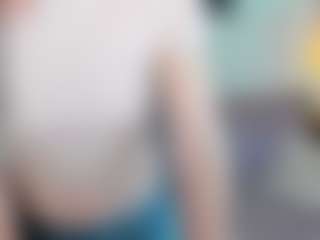 Live cam show with CreamyLissa - Hairy Pussy Red Hair on Camsoda