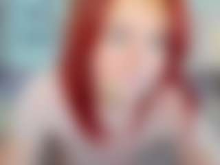 Live cam show with CreamyLissa - Hairy Pussy MILF on Gym Cam Girls