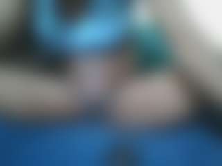 Live cam show with Horny-ella01 - Living Room on fapnchat