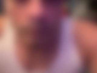 Live cam show with Lorenzo Long - Bald on Camsoda
