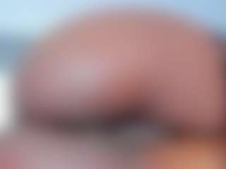 Live cam show with Coco-Kiiss - Black on Gym Cam Girls