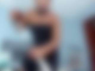 Live cam show with Coco-Kiiss - Dominant on TeamSkeetLive