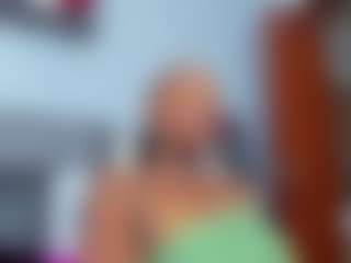 Live cam show with Coco-Kiiss - Athletic Ebony on sexylive.show