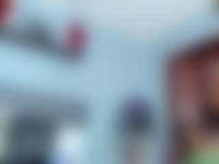 Live cam show with Coco-Kiiss - Athletic Ebony on Camiplay Live
