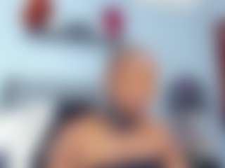 Live cam show with Coco-Kiiss - Athletic Ebony on Camsoda