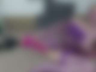 Live cam show with BonnieBotox - Blue Eyes on Camsoda