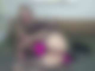 Live cam show with BonnieBotox - Granny Blonde Hair on Dolls Live