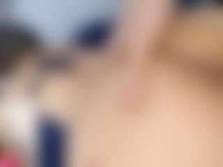 Live cam show with Luna and Mike - Muscle on camgirlchat.live