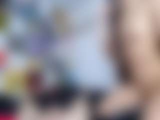 Live cam show with Luna and Mike - Muscle on Camsoda