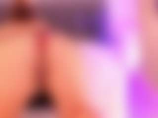 Live cam show with Alessia - Middle Aged on Sex Cam Show