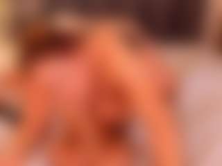 Live cam show with Alessia - Public MILF on Camiplay Live