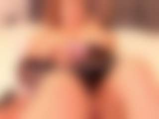 Live cam show with Alessia - Mature on CamClone