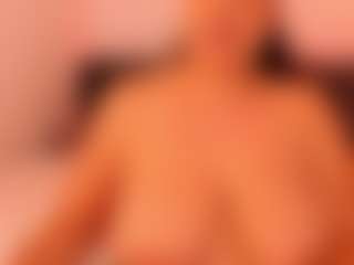 Live cam show with Alessia - Blonde Hair Middle Aged on Camsoda