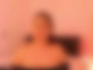 Live cam show with Alessia - Blonde Hair Middle Aged on Camsoda