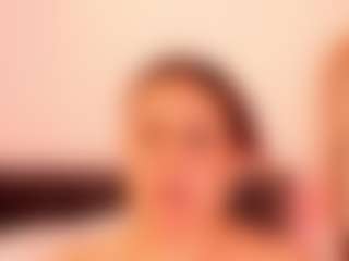 Live cam show with Alessia - Public Mature on Dolls Live
