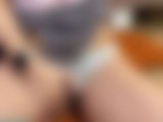 Live cam show with shyrubate - Green Eyes on Camsoda
