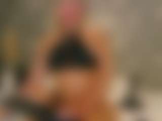 Live cam show with SweetMeggan - Blowjob on Camsoda