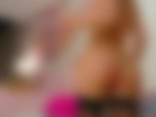 SweetMeggan's Live Sex Cam Show