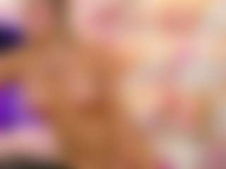 Live cam show with SweetMeggan - Strip on Camsoda