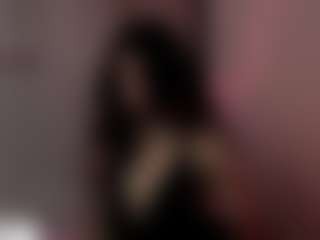 Live cam show with Saraa-fox - Athletic on luckytryst.com