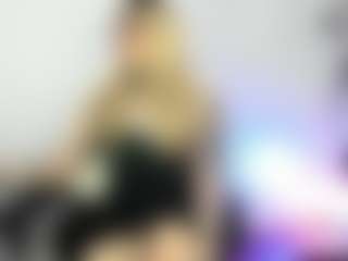 Live cam show with shiira - Bald on Camsoda