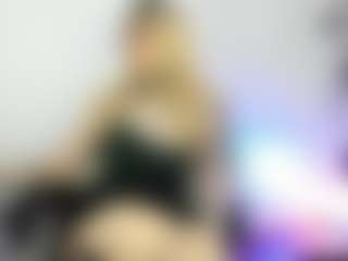shiira's Live Sex Cam Show