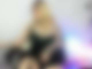 shiira's Live Sex Cam Show