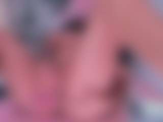 Live cam show with Ashleey18 - Glasses on Camming Site