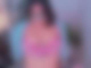 Live cam show with Ashleey18 - Glasses on CamwithHer