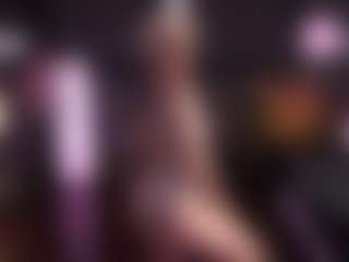Alessa Goreng MILF webcam performer live streaming