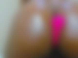 Live cam show with Cutie-bootie - Bedroom Black on Streamer API