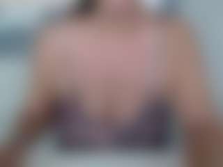 LindaBr75's Live Sex Cam Show