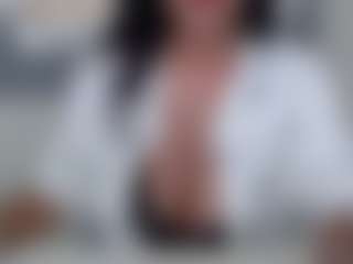 Live cam show with LindaBr75 - Mature on xplaylive.com