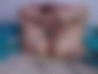 Live cam show with Jazz - Tight on AdultVida.com