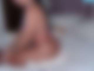 Live cam show with kendallrose - Suck on Camsoda