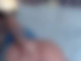 Live cam show with kendallrose - Suck on Camsoda