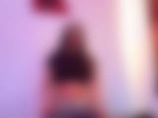 Live cam show with April-bowie - Ass Clapping on AdultVida.com