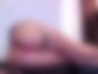 Live cam show with April-bowie - Skinny on CSO-WL