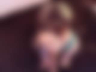 Live cam show with April-bowie - Bikini on Camsoda