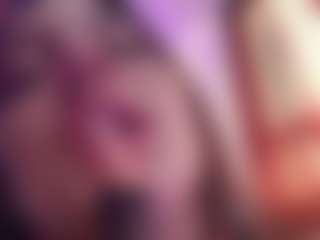 Live cam show with April-bowie - Fetish Curvy on Mixed Magazine Live