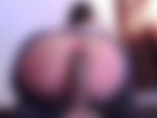 Live cam show with April-bowie - Fetish on SquirtSoMuch