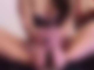 Live cam show with April-bowie - Skinny on Camsoda
