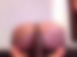 Live cam show with April-bowie - Latina MILF on Hubzter Live | colombia