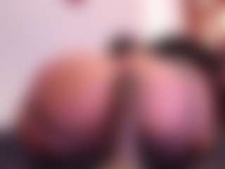 Live cam show with April-bowie - Striptease on Nude Chat * 1 On 1 Webcam Sex * Live Cam Show